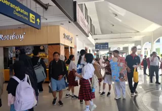 KAI Daop 8 Surabaya dan Tarakanita Wujudkan Aksi Nyata Peduli Lingkungan di Stasiun Surabaya Gubeng