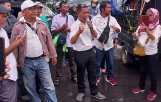 SPPD Ketua DPRD Deli Serdang Rp1,1 M, Mobil Dinas Rp 4 M: AMPK Geruduk Kantor Dewan