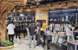 Arcteryx Indonesia Ungkap Bahaya Sepatu Berkualitas Rendah Saat Menjelajah Alam