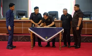 Bupati dan DPRD Kepulauan Meranti Teken MoU KUA-PPAS APBD Perubahan 2025