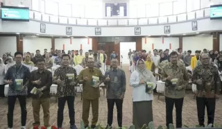 Di Unand BPDP dan PASPI Bedah Buku Mitos vs Fakta Kelapa Sawit