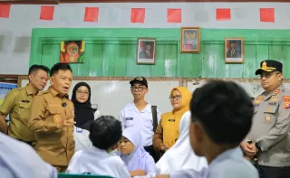 Bupati Kepulauan Meranti Resmikan Program MBG di SDN 07 Tebing Tinggi