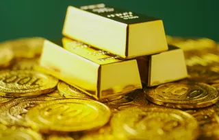 Emas  Masih Bullish, Pasar Waspadai Potensi Koreksi Jelang Keputusan The Fed