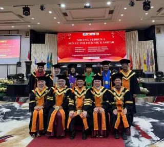 Poltek Kampar Wisuda 163 Lulusan, Total 117 Mahasiswa Program Beasiswa Sawit BPDP