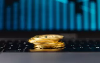 Momentum Bullish Emas Belum Berakhir, Ada Potensi Pullback Jangka Pendek