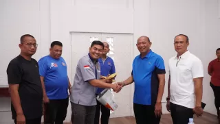 Syah Afandin Salurkan Bantuan ke 10 Cabor, Tegaskan Komitmen Pembinaan Atlet Muda Langkat