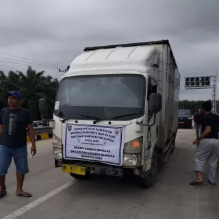 Total 2 Truk dan Rp95 Juta Bantuan Bah Katuri Bersama Pemkab Bengkalis&nbsp;Buat Korban Bencana di Aceh