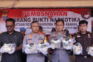 Polres Asahan Musnahkan 8,8 Kg Sabu, Tiga Tersangka Diamankan