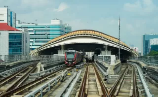 Libur Natal 2025, LRT Jabodebek Jadi Andalan Transportasi Urban Terintegrasi