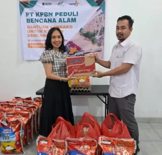 Peduli Sosial Holding PTPN, PT KPBN Salurkan Bantuan CSR ke Warga Belawan