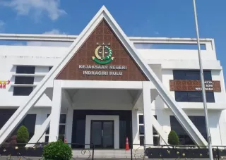 Kejari Inhu Terima Anugerah Mahkamah Agung Tahun 2025