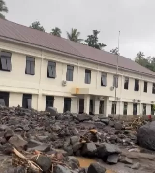 Kementerian PU Rescep Kirim Personel dan Siagakan Alat Berat Atasi Dampak Banjir Bandang di Kepulauan Sitaro