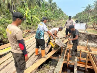 Polres Kepulauan Meranti Gaspol Progres Jembatan Merah Putih Presisi di Hari Ketiga