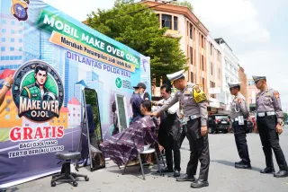 Ditlantas Polda Riau Apresiasi Ojol Tertib Lalu Lintas lewat Program Mobil Make Over