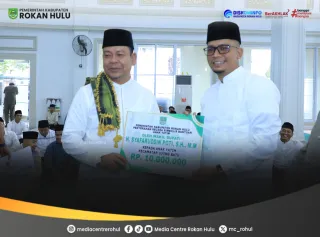 Safari Ramadan 1447 H, Pemda Rohul Serahkan Bantuan dan Pererat Silaturahmi di Ujung Batu
