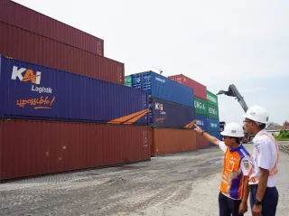 Tingkatkan Daya Saing Angkutan KA Kontainer, KAI Logistik Siapkan Skema Block Space