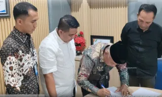Sinergi Suci di Kolong Langit Negeri Seribu Suluk: PT ANS Penopang Utama Masjid Agung Rohul