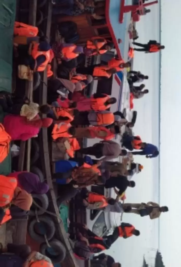 Tabrak Papan, Spedboat KJE Nyaris Karam