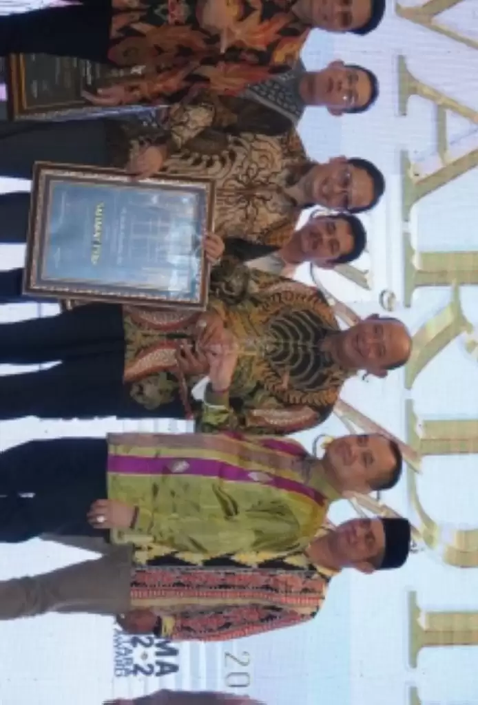 Syah Afandin Terima Anugrah Sahabat Pers Sumut dari SPS