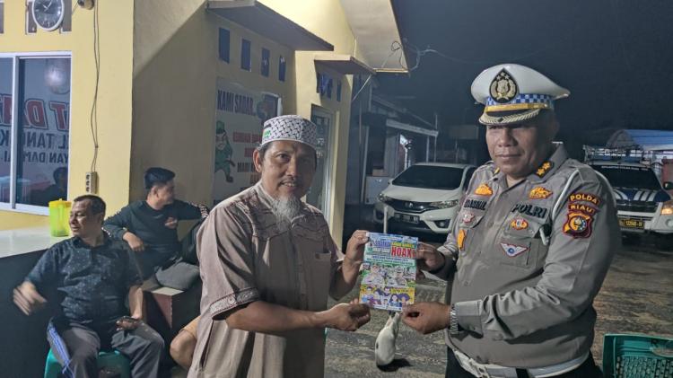 Ditlantas Polda Riau Giat Patroli Sambang Hingga ke Pos Ronda