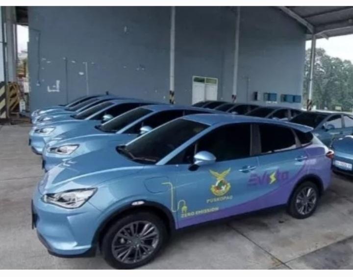 Taksi Listrik Evista Percepat Masa Depan Hijau Indonesia