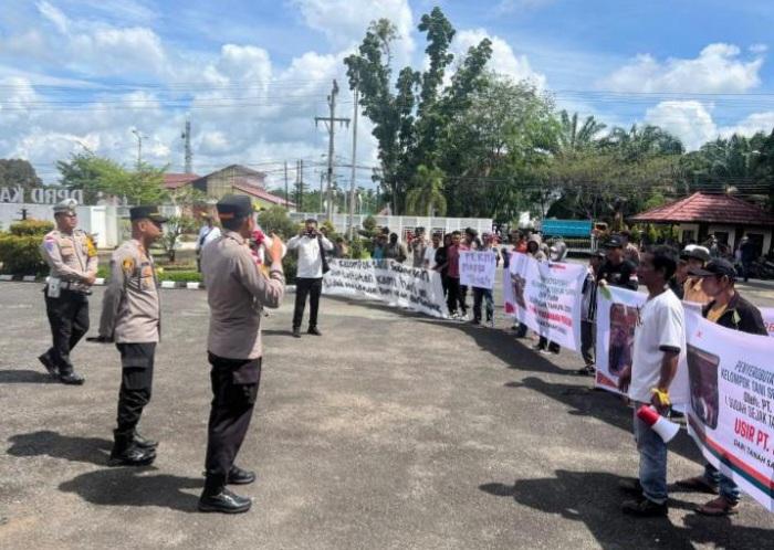 Sengkarut Lahan Sawit Seluas 157 Hektar Bergulir di Meja Legislator Sambas