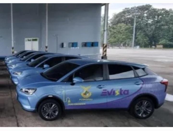 Evista Pionir Taksi Listrik Ubah Wajah Transportasi Kota