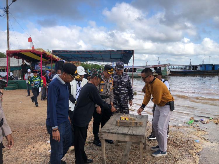 Polres Kepulauan Meranti Kawal Pembukaan Lomba Mancing HUT Meranti ke 16 2024