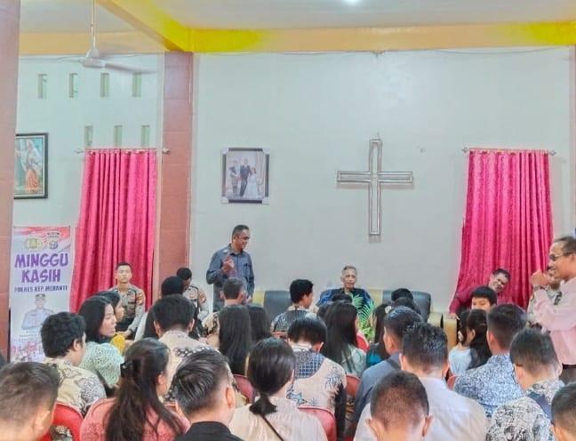 Polres Kepulauan Meranti 'Minggu Kasih' Bersama Jemaat Gereja HKBP Selatpanjang