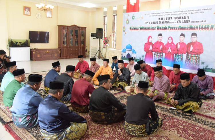Pelantikan Ketua dan Pengurus Baru, LAMR Bengkalis Jemput Wakil Bupati Secara Adat
