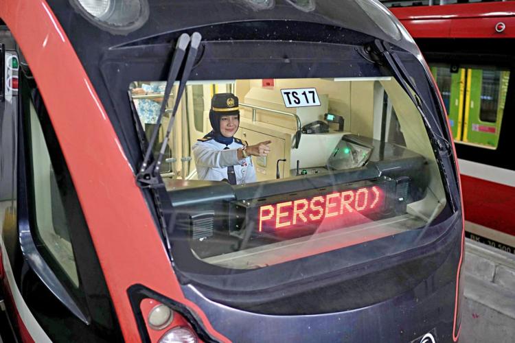 LRT Jabodebek Peringati Hari Kartini Wujud Nyata Dukung Wanita