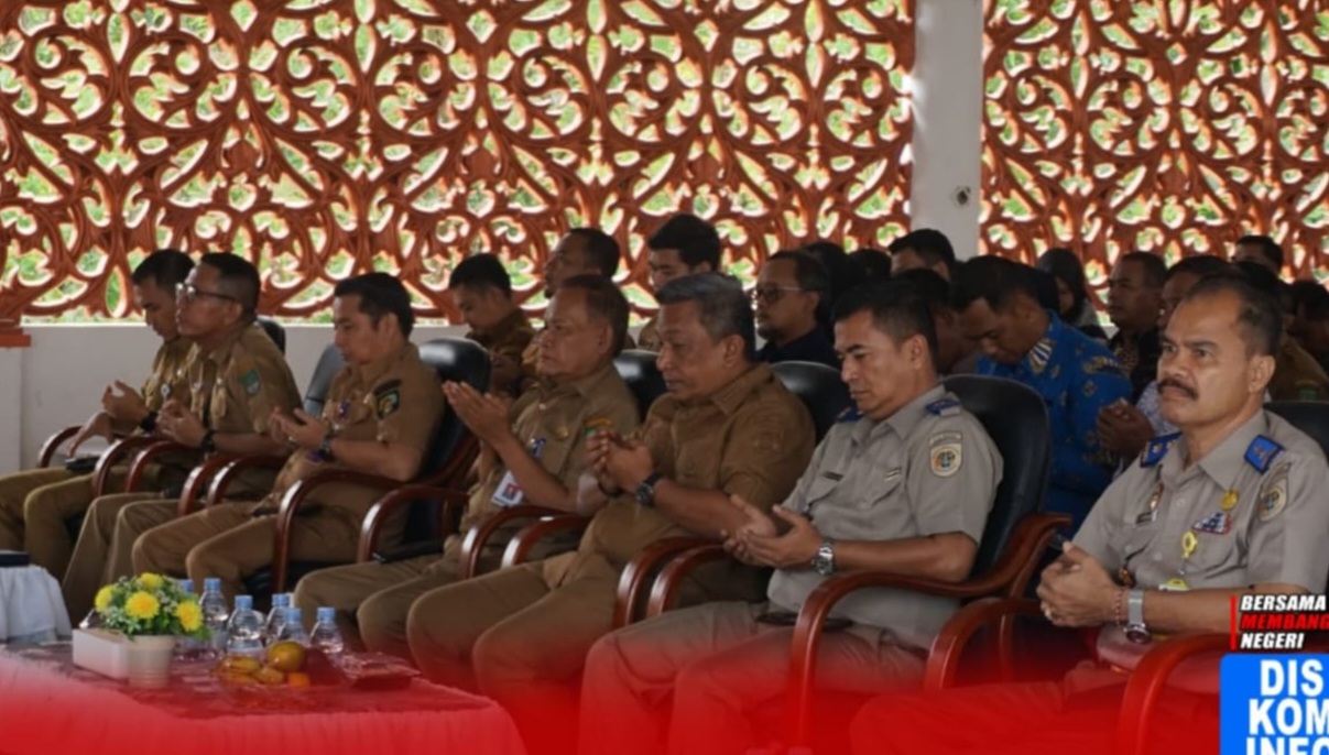 Bagikan Sertifikat Tanah Program PTSL dan Redistribusi TA 2024, Ini Harapan Bupati Rohul