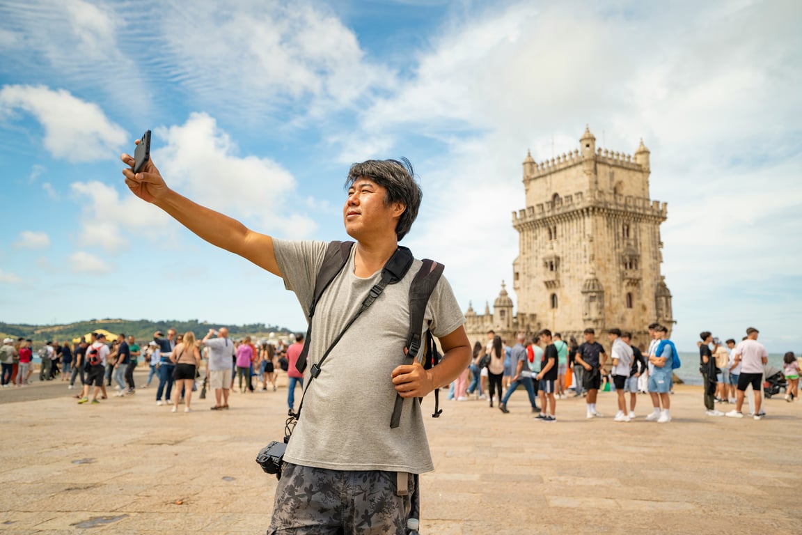 Keuntungan Konektivitas Internet di Era Digital, Ini Cara Aktifkan eSIM di iPhone dan Android