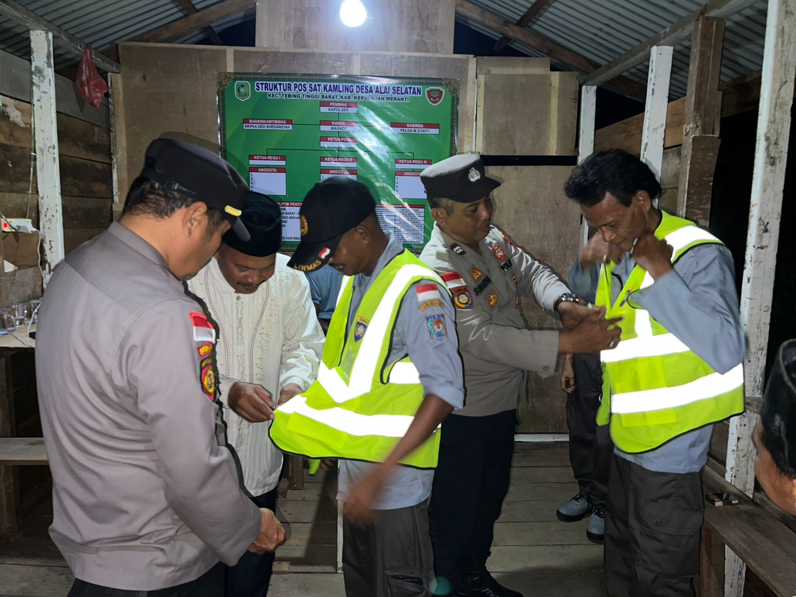 Polsek TTB Sigap Kunjungi Satkamling Desa Alai Ciptakan Rasa Aman Masyarakat