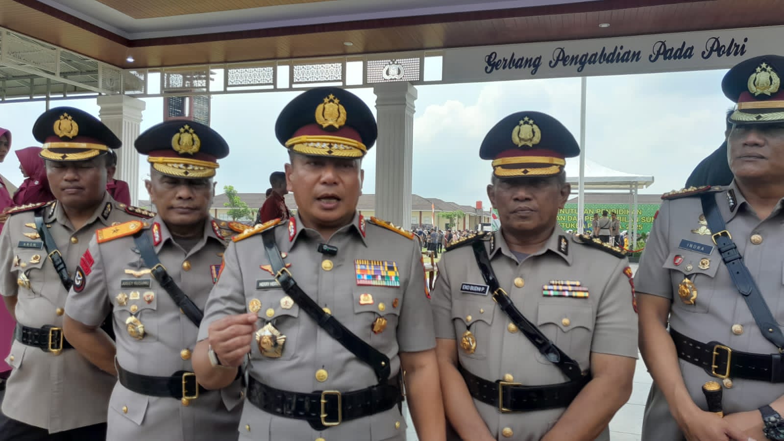 Kapolda Riau Lantik 111 Bintara Polri, Langsung Diterjunkan Amankan Nataru