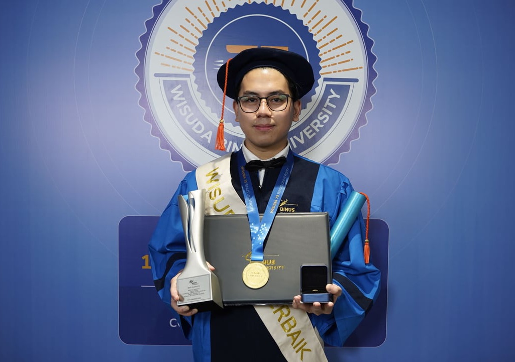 Asah Kompetensi dan Tembus Batas Global: Kisah Heryan Djaruma Lulusan Computer Science Binus @Bandung