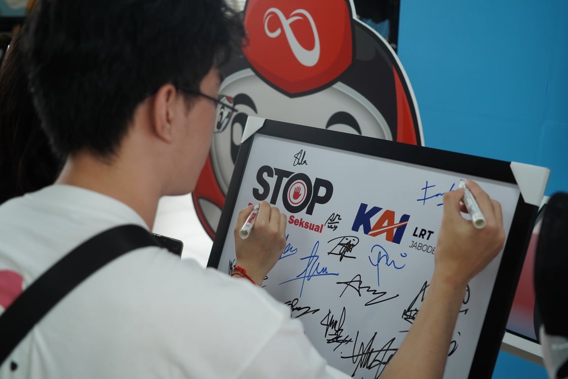 Sosialisasi Anti Pelecehan, LRT Jabodetabek Seru Pengguna Ciptakan Ruang Aman Bersama