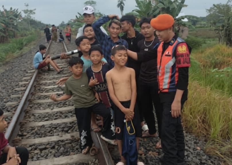 KAI Divre I Sumut Larang Vandalisme, Seru Masyarakat Hindari Ngabuburit di Jalur KA