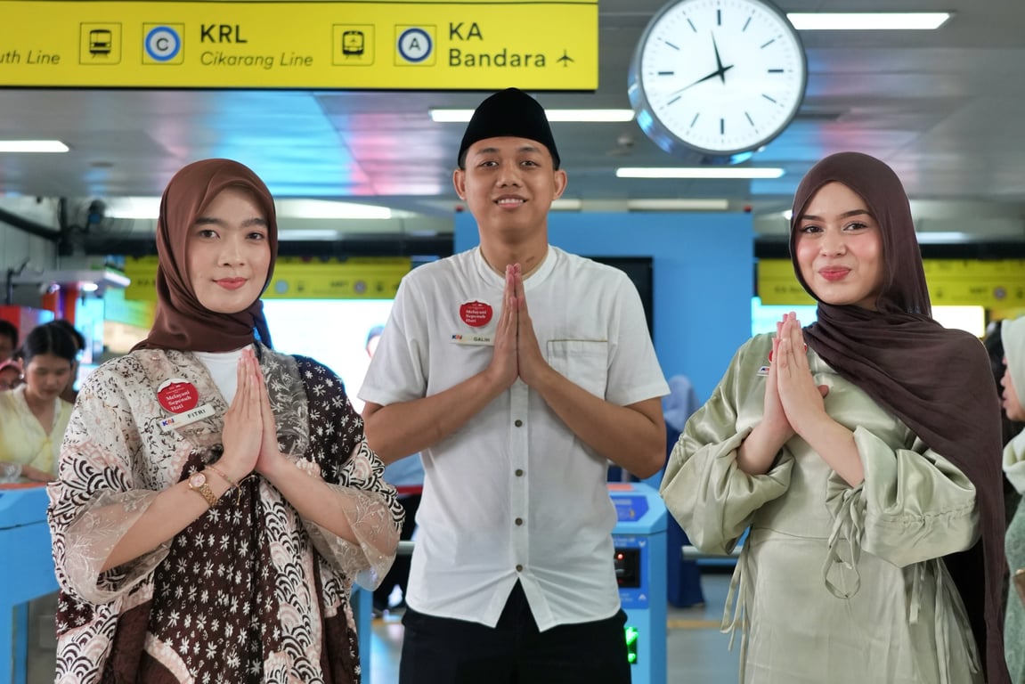 Hadirkan Nuansa Lebaran di 18 Stasiun, LRT Jabodebek Ciptakan Pengalaman Perjalanan Lebih Hangat