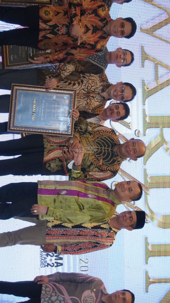 Syah Afandin Terima Anugrah Sahabat Pers Sumut dari SPS