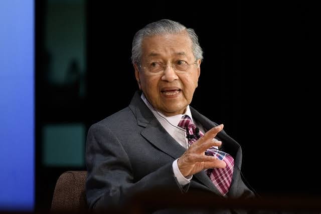 Mahathir Mohamad Ajukan Mosi Tidak Percaya Kepada Muhyiddin Yassin