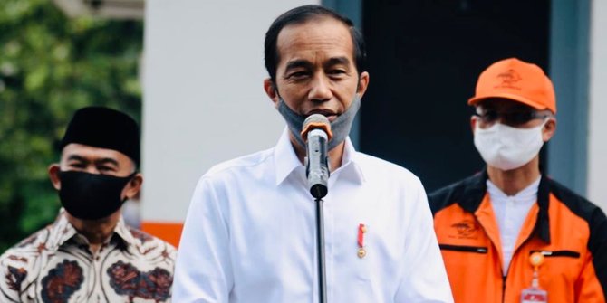 Jokowi Minta Menteri Potong Prosedur agar Bansos Segera Sampai ke Masyarakat