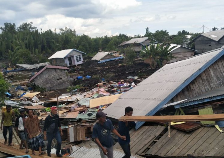 Inhil Ditimpa Bencana Longsor, BPBD Riau Kirim Bantuan Logistik 