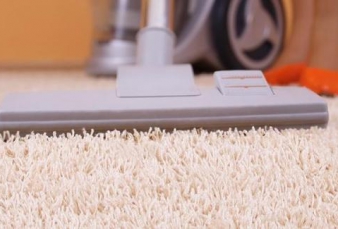 Cara dan Waktu yang Tepat Bersihkan Karpet Rumah 