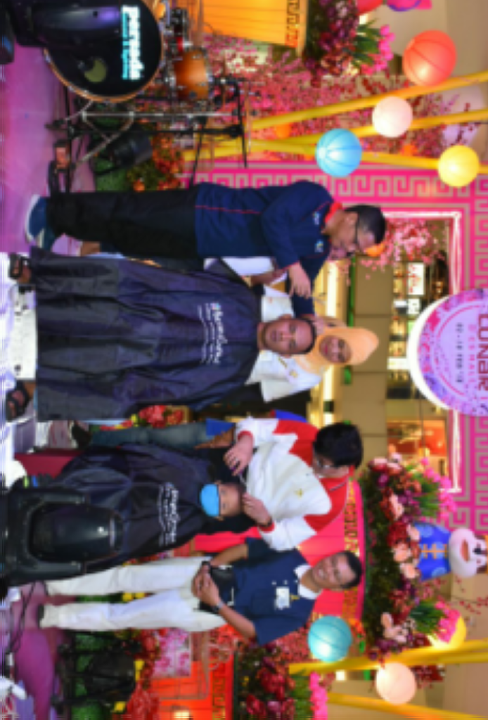 Aksi Cukur Rambut Warnai Puncak Hari Kanker Anak Internasional