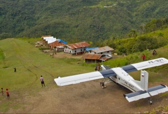 Teror Front Bersenjata OPM, Sandera Pesawat di Puncak Papua
