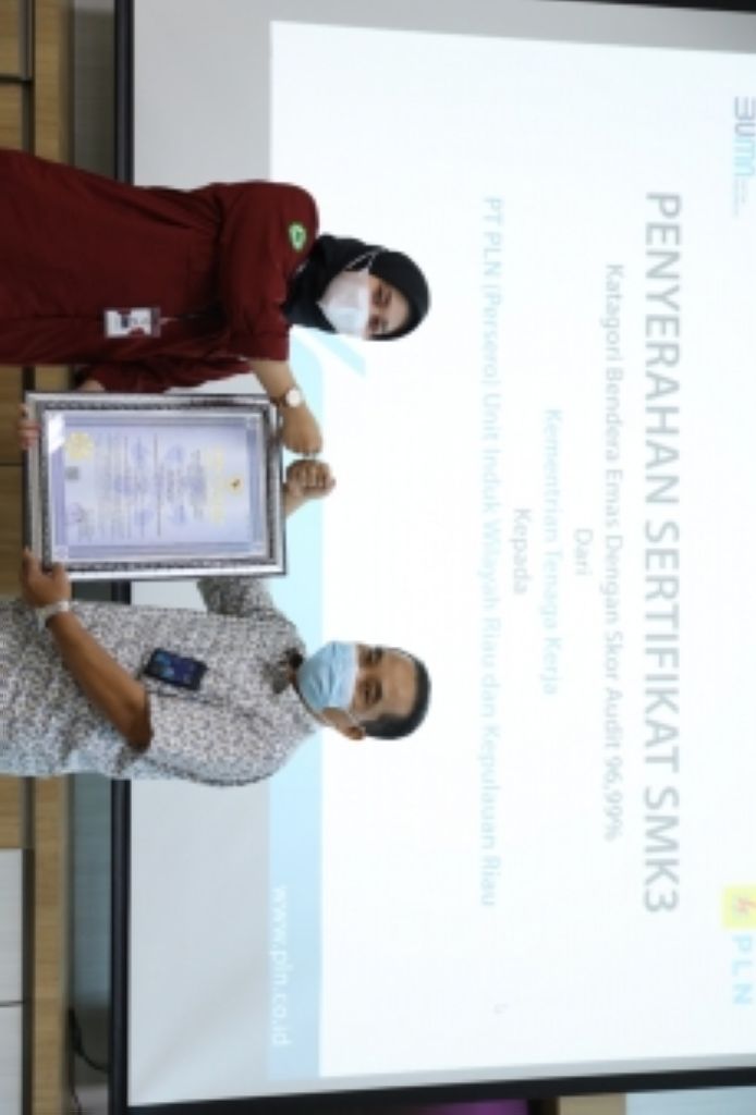 PLN Riau Raih Serifikat SMK3 Bendera Emas Tingkat Memuaskan