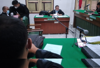 Lima Anggota Sat Narkoba Polrestabes Medan Bagi-Bagi Uang Hasil Geledahan    
