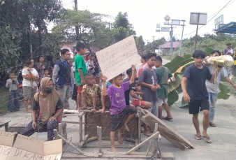 Janji Belum Ditepati Pemko Binjai, Warga Payaroba Kembali Blokir Jalan 