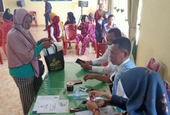 Disdukcapil Bengkalis Jemput Bola, Tim Molduk JM Blusukan ke Pelosok Desa 